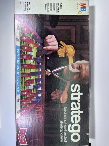 Vintage Milton Bradley  1977 STRATEGO Board Game 4916
