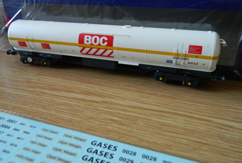 Heljan BOC 100 toneladas vagón tanque de nitrógeno líquido 0032 Cast Bogies Olivia 12 | Zustand: Used