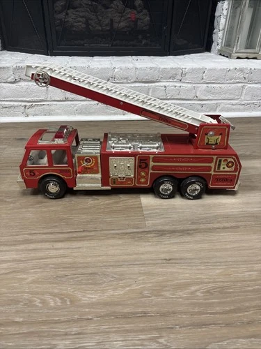 Vtg #5 Tonka Water Cannon Fire Truck w/ Working Ladder Fireman Figure NO SIREN