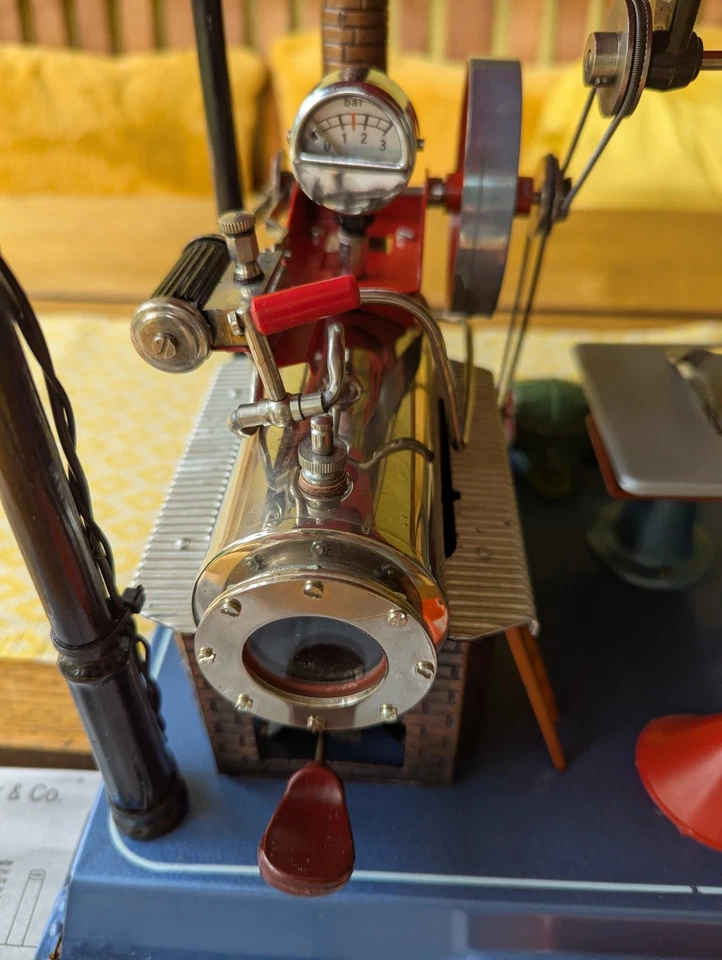 Wilesco Dampfmaschine Dampfwerkstatt D141 66 Dynamo Lampe OKT - Bild 2 von 4