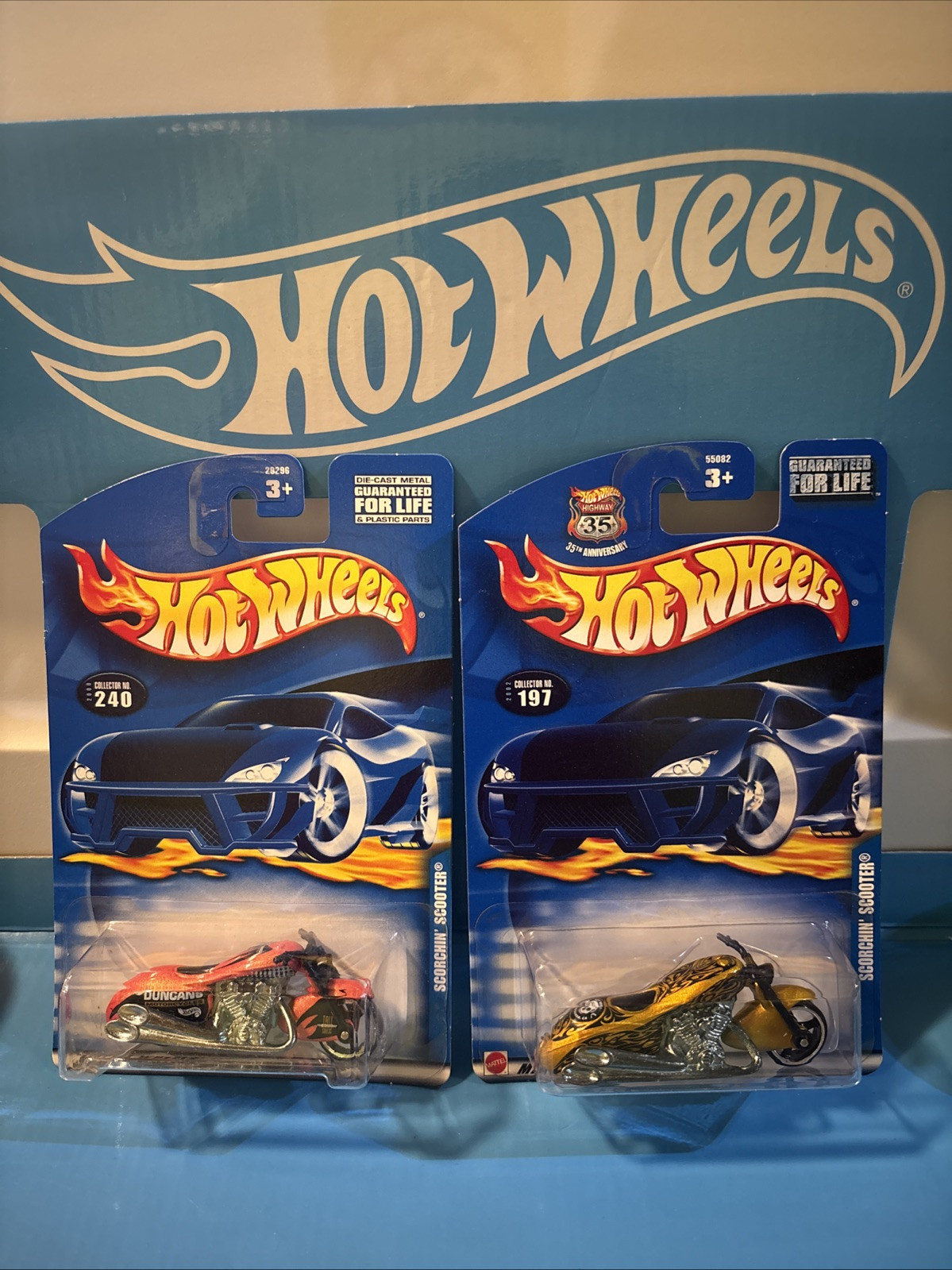 Hot Wheels Scorchin Scooter  Two Bike lot  *Red/Gold*