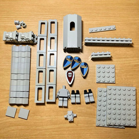 LEGO Castle King&rsquo;s Castle 7094 Vintage Set w/ Manual Cleaned Parts Incomplete