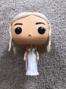 daenerys wedding dress pop