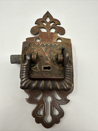 Vintage Antique Ornate Keyed Brass Ice Box Latche NO KEY - Left Decor Door Pull