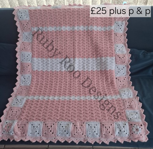 Hand Knitted Shell Centre Baby Blanket Pink/ White