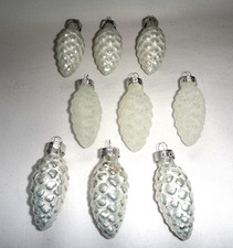 9 verschiedene Zapfen aus Glas, ca. 5,5 cm lang