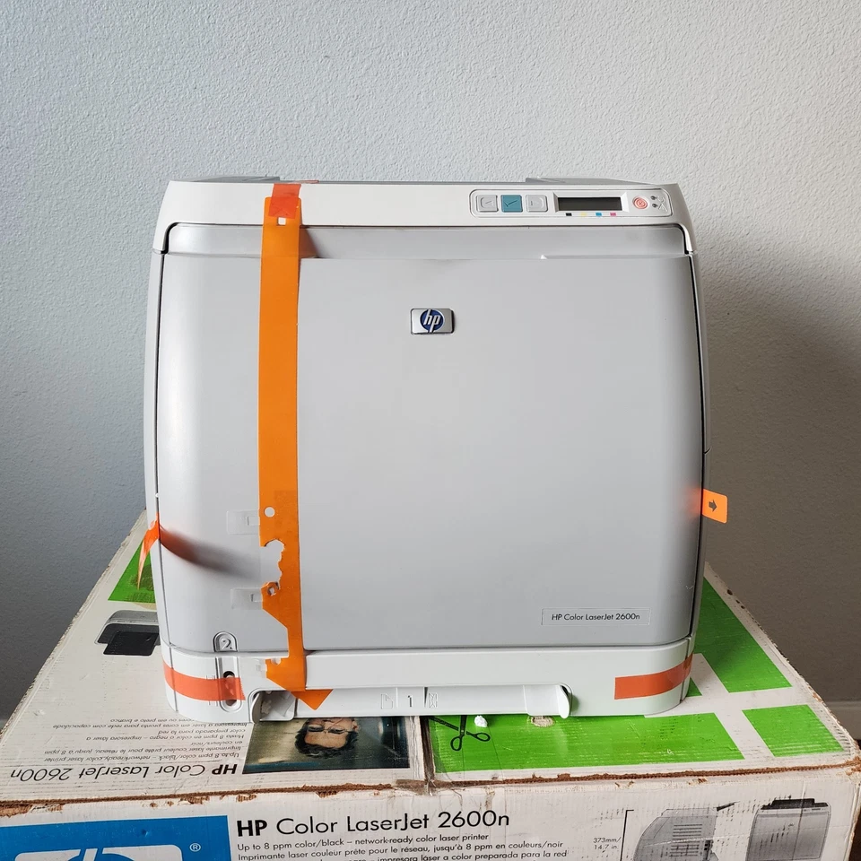 HP Color LaserJet 2600n Network Printer Q6455A Open Box Factory Taped No Toner - Image 2 of 4