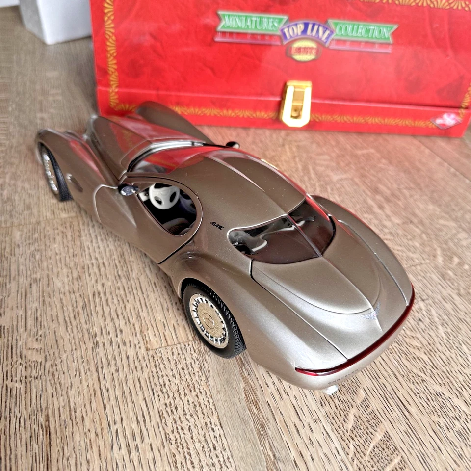 Chrysler Atlantic Concept Top Line 1:18 Scale Diecast Model by Guiloy - Image 2 of 4