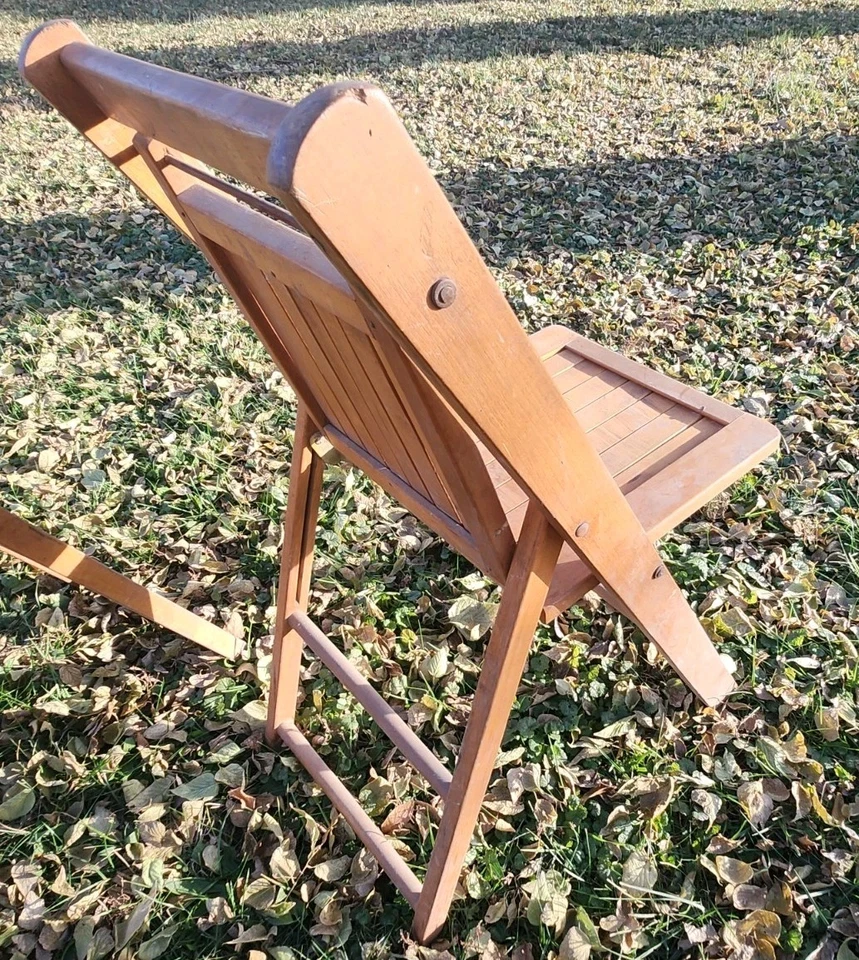 Classic/Vintage Wood Folding Chairs Antique Folding Chairs (3) - Image 3 of 4