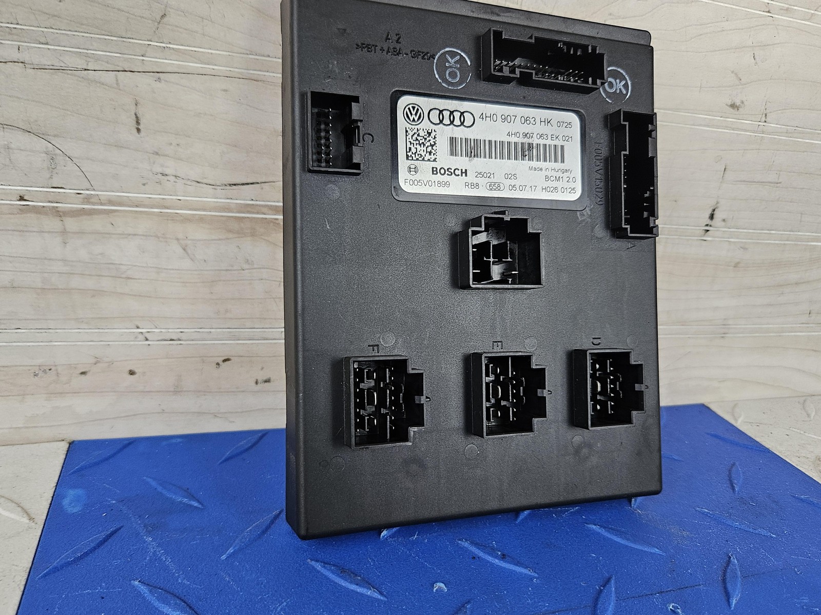 2017-2023 Audi R8 OEM Power Supply Control Module 4H0907063 HK 8k Miles