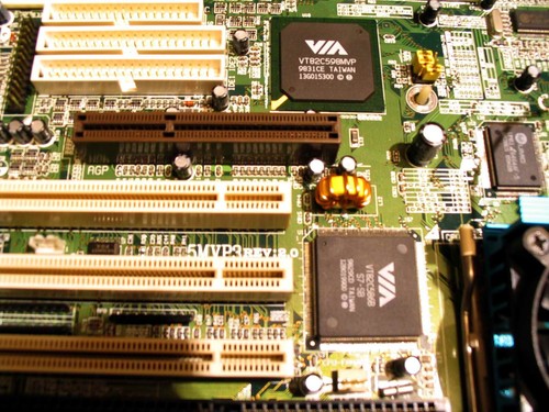 MAIN BOARD Socket 7 Lucky Star 5MVP3 + 128 MB RAM + AMD K6 300, + VGA S3 16 MB - Afbeelding 3 van 12