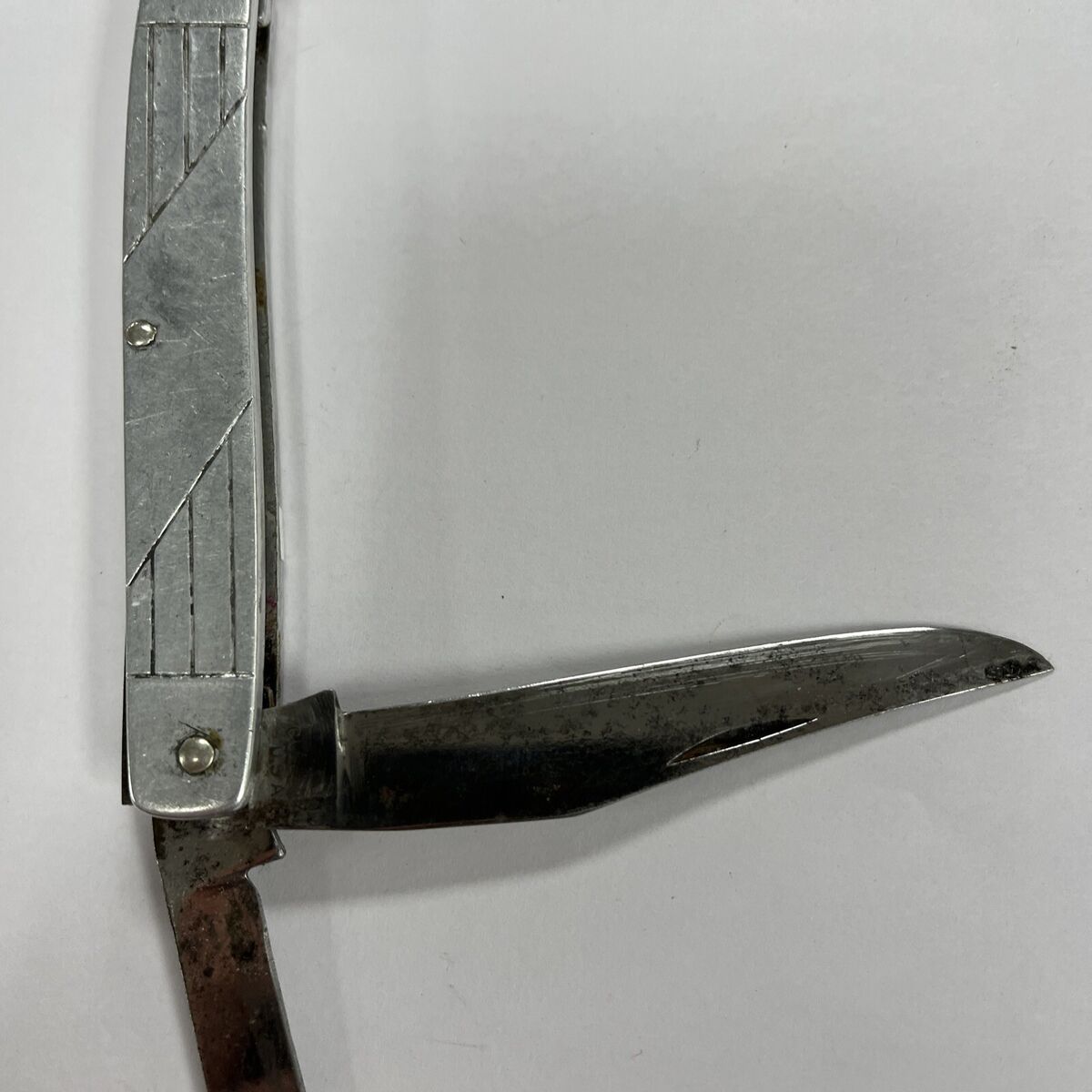 Robeson Cutlery, Pocket Knife, Aluminum Handle, 3 Blade Robeson Cutlery, Pocket Knife, Aluminum Handle, 3 Blade