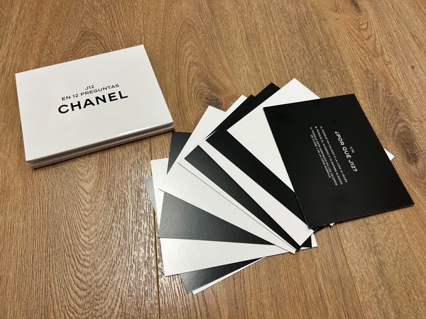 Folleto Booklet - CHANEL - J12 En 12 Preguntas - About Watches Relojes - Spanish