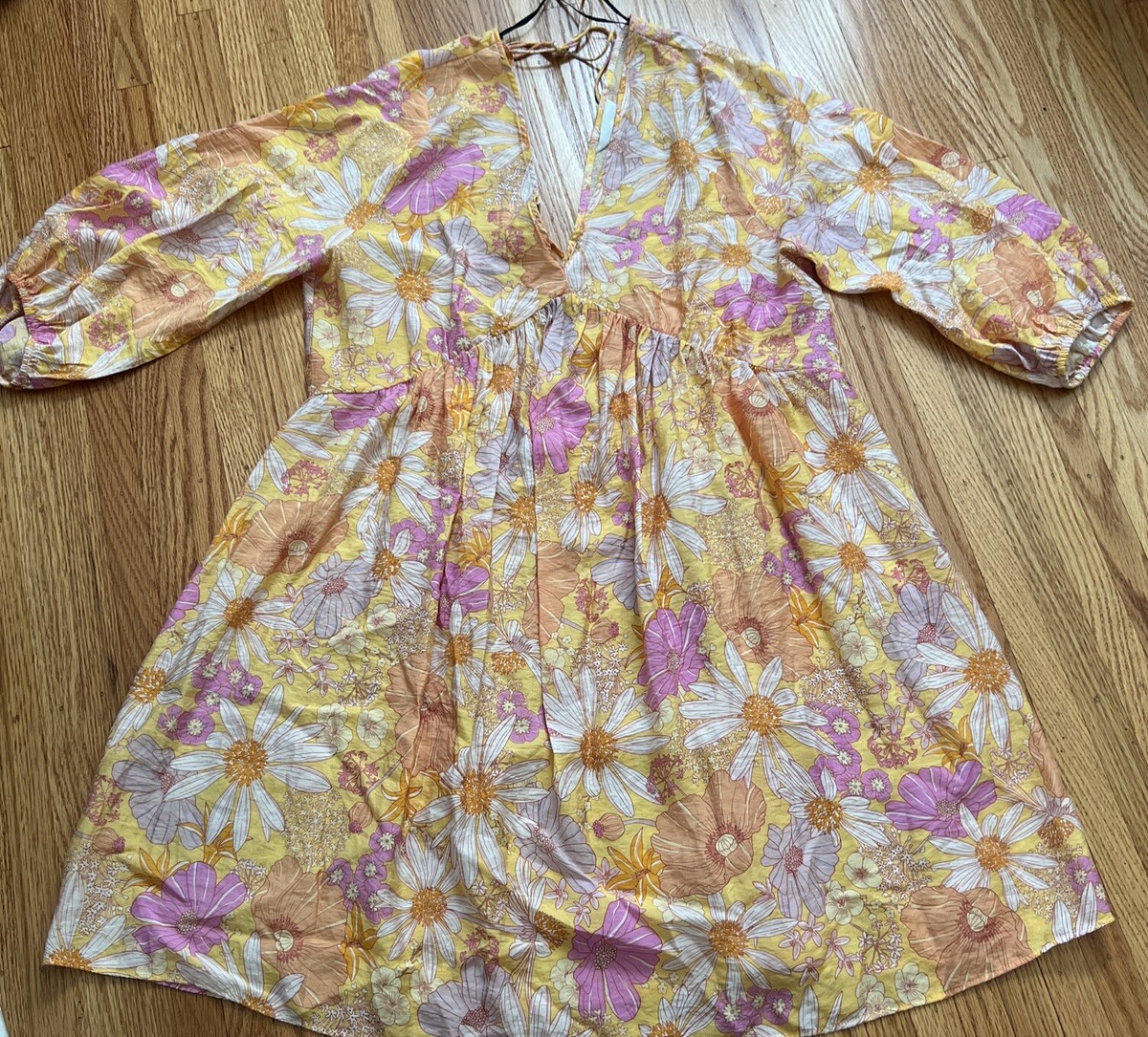 H&M Women's Yellow Floral Viscose V-Neck Long Sleeve Knee Length Dress Size M | eBay H&M Women's Yellow Floral Viscose V-Neck Long Sleeve Knee Length Dress Size M | eBay