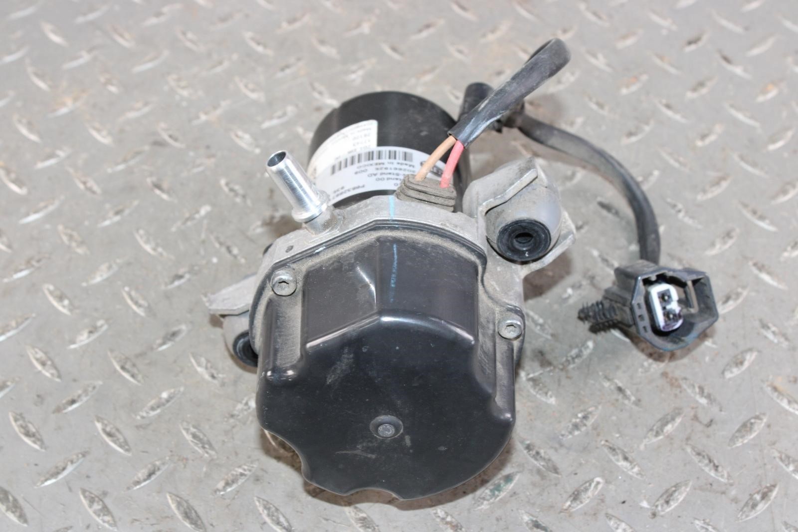 20-24 Gladiator 3.6L Motor Power Brake Booster Vacuum Pump Assembly OEM OE WTY