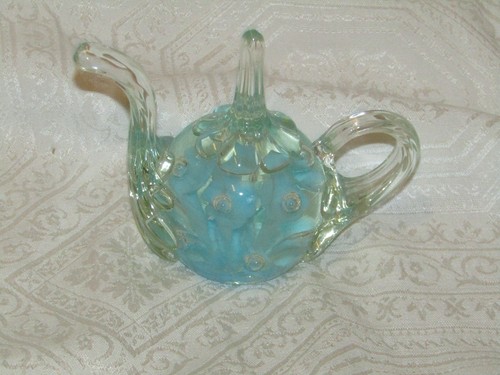 Joe St Clair Teapot Glass Paperweight Ring Holder Light Blue Trumpet Flowers - Picture 2 of 5