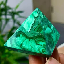 67G Natural malachite Pyramid Chakra Treatment Energy Stone Generator Spiritual