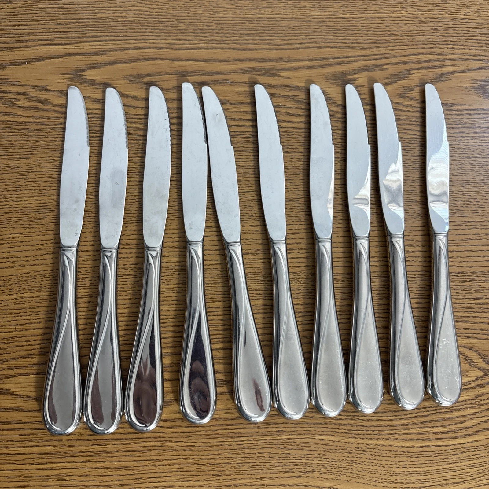 Set Of 10 Knives Oneida Flight Reliance Stainless Flatware Short Serrated 8-7/8”