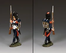 KING & COUNTRY THE AGE OF NAPOLEON NA392 FRENCH BEARSKIN GUARD ADVANCING