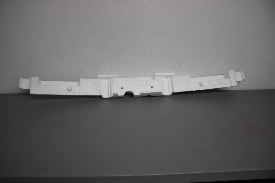 2003 2004 2005 INFINITI G35 SEDAN FRONT ABSORBER Foto 3 de 4