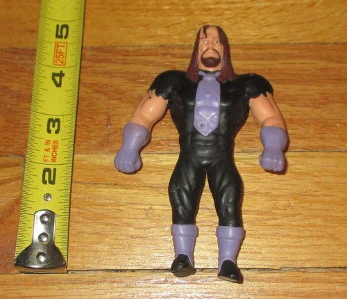 1996 WWE WWF Just Toys Undertaker Series 2 bend em...