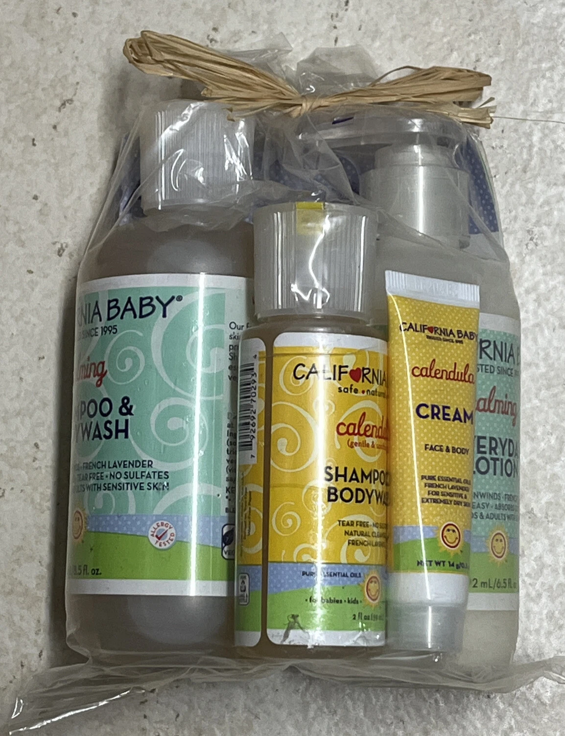 California Baby 4pc Set Calming Shampoo, Lotion, Shampoo & Body wash, Cream
Opens in a new window or