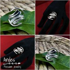 Handmade peruvian ring 950 silver w/ central design on strips Size 9