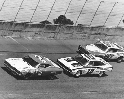 Ottinger Leads Neil Bonnett And Other Permatex 300 Daytona 1973 OLD PHOTO
