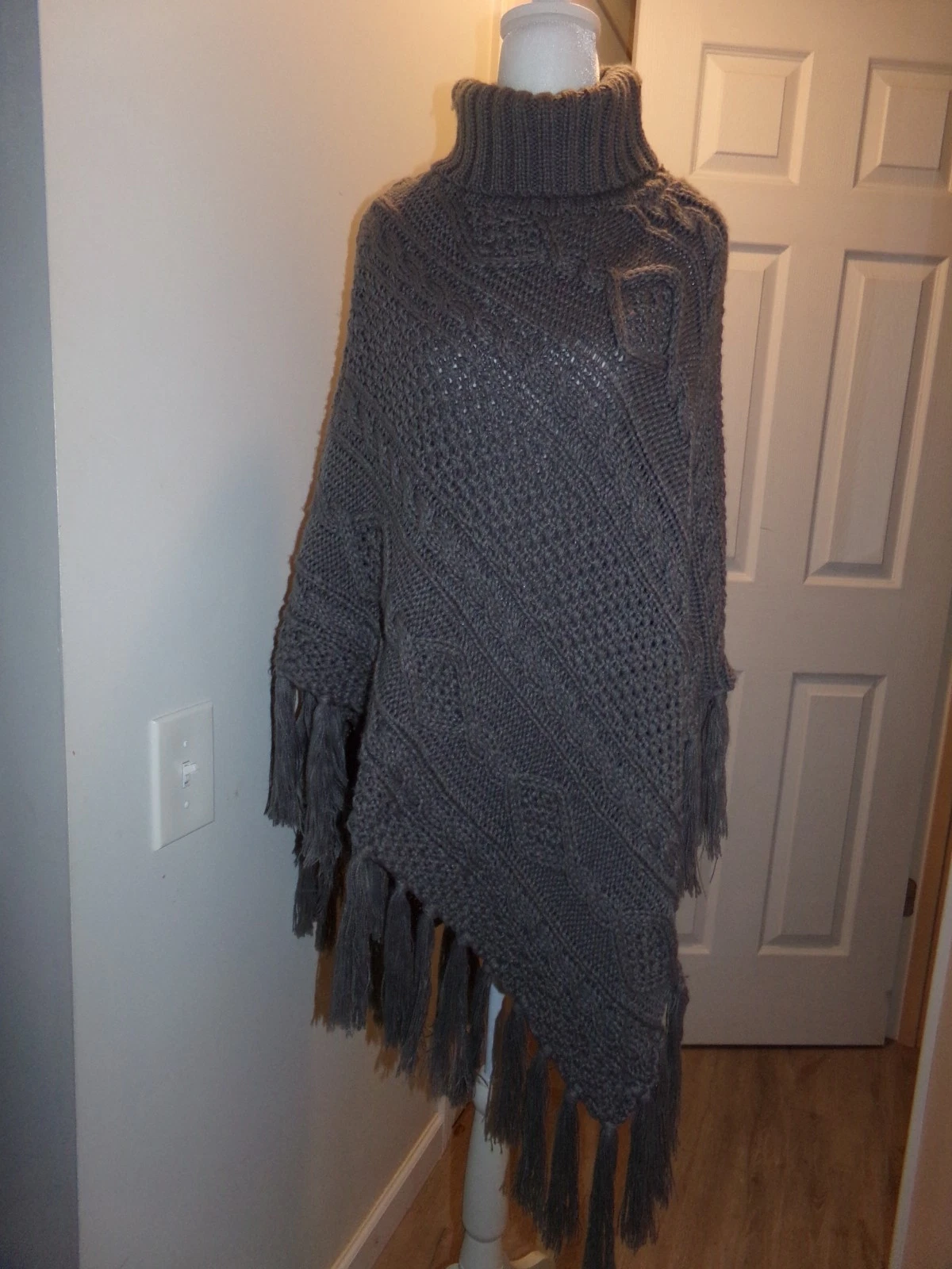 2 Chic Cable Knit Fringe Poncho Turtleneck Sweater Boho Gray One Size
Opens in a new window or tab