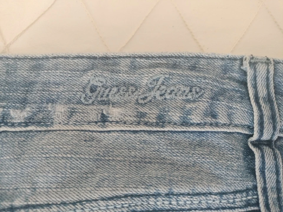 Pantalones Cortos de Jean Guess Para Mujer Elásticos Talla 28 Tiro Bajo Azul Denim Bolsillos Foto 3 de 4