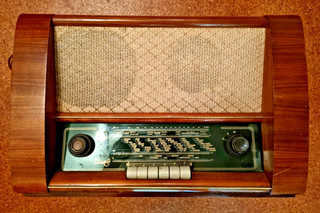 Altes Röhrenradio "Kiraco Welt Radio" Amati DW5420 D / 50er Jahre