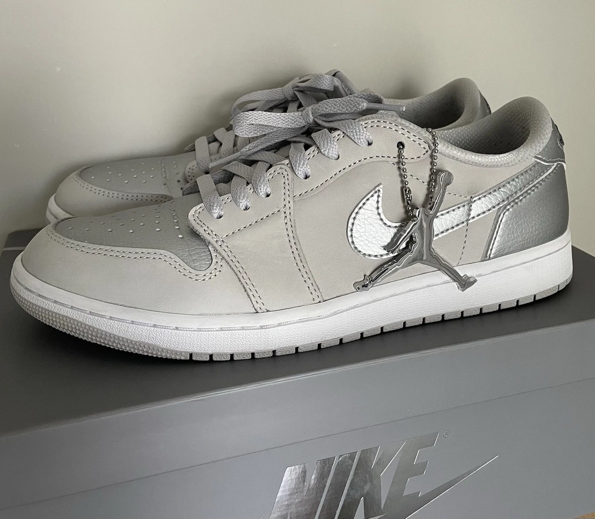Las mejores ofertas en Jordan 1 Retro OG Low Metallic Silver | eBay