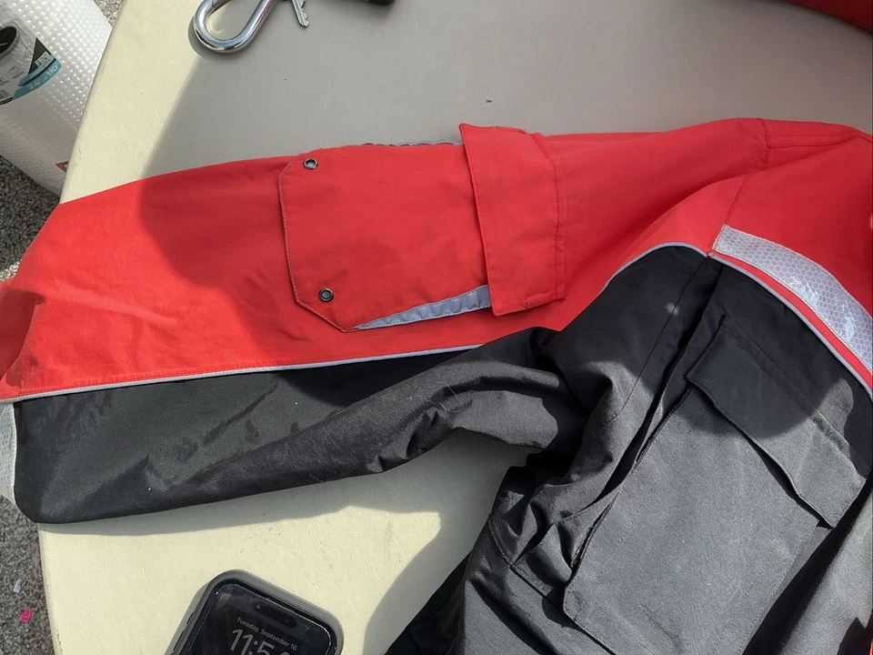 Float Tech Recreational Inflatable Type V Convertible PFD Size M Chest 38/40”  - Image 3 of 4