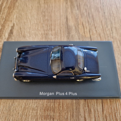 NEO 46130 Morgan Plus 4 Plus dunkelblau neuwertig 1,43