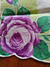 VTG 1950'S PURPLE ROSES-GREEN BACKGROUND HANKIE-NOS--HAND ROLLED EDGE NICE!