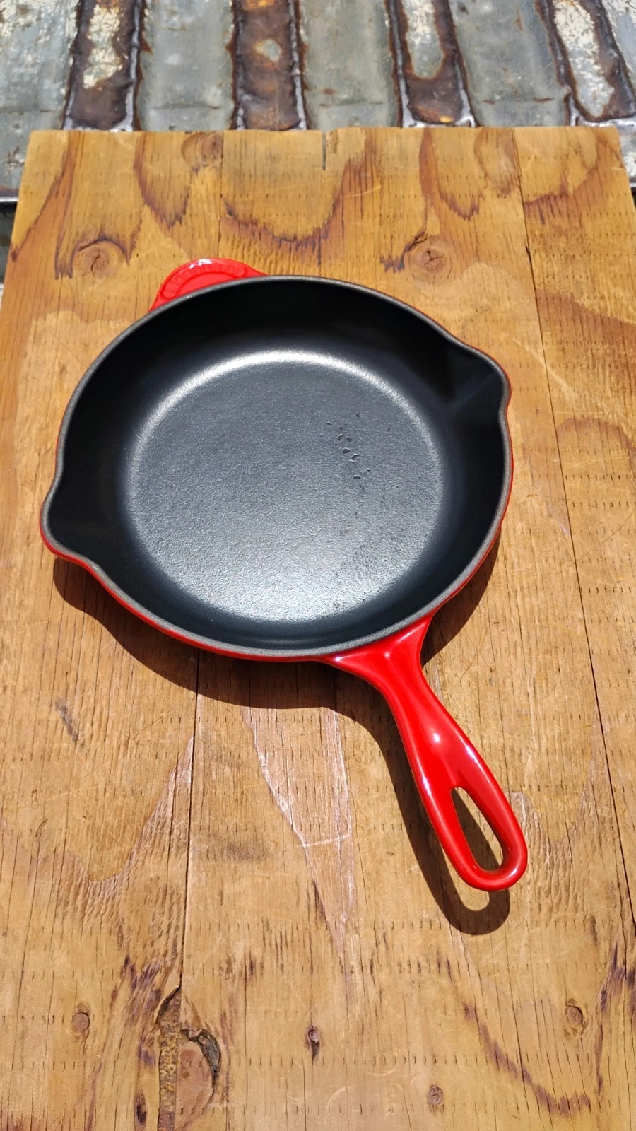 Le Creuset #23 Enameled Cast Iron Double Sprout Skillet 9" Red, Made in France