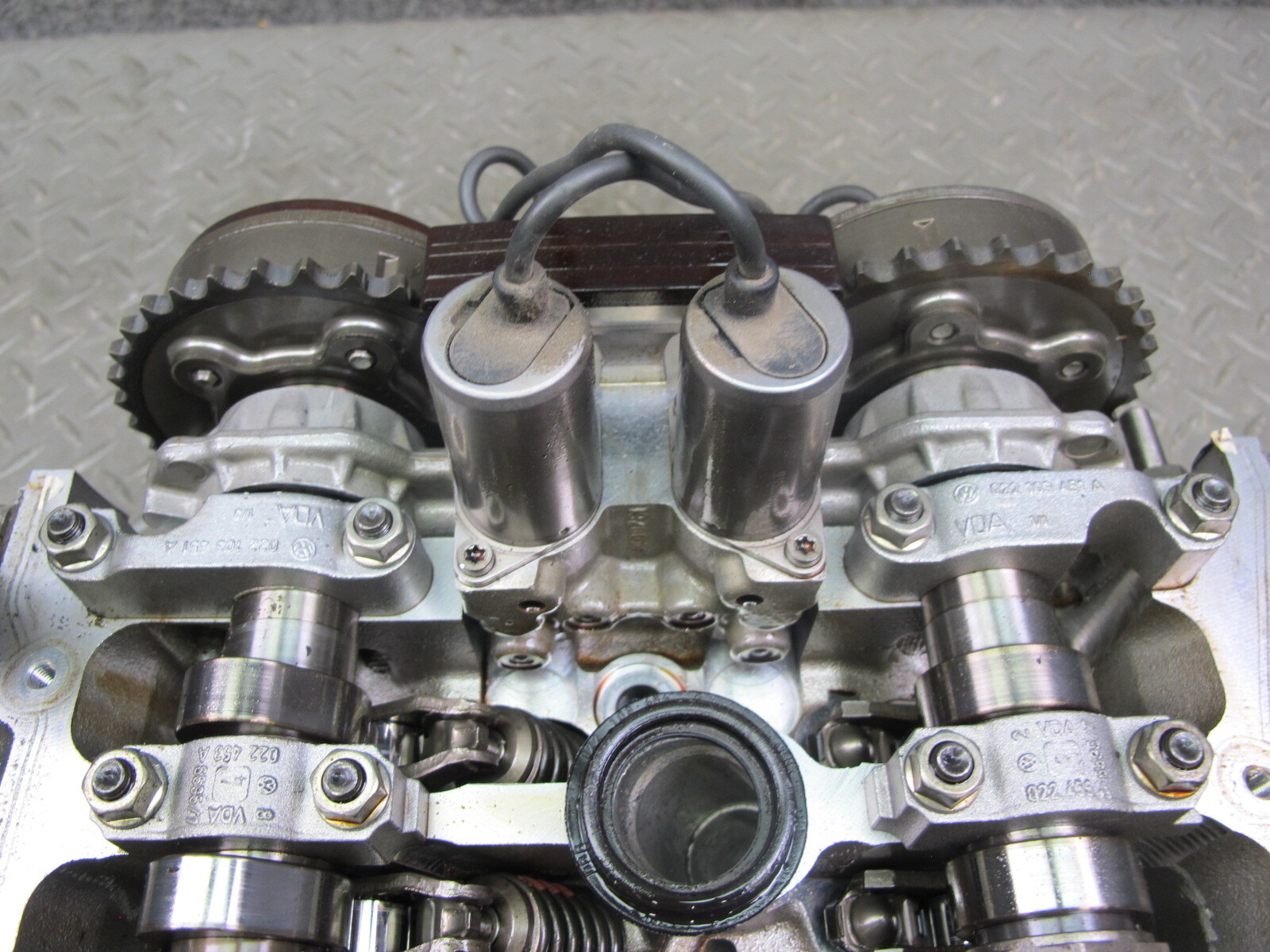 03-10 BENTLEY CONTINENTAL GTC GT 6.0L ENGINE RIGHT CYLINDER HEAD W CAMSHAFTS 37k