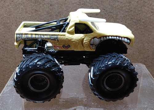 Monster Trucks Hot Wheels Monster Jam 1:64 Die-Cast PICK ONE Toys Cars - Picture 28 of 127