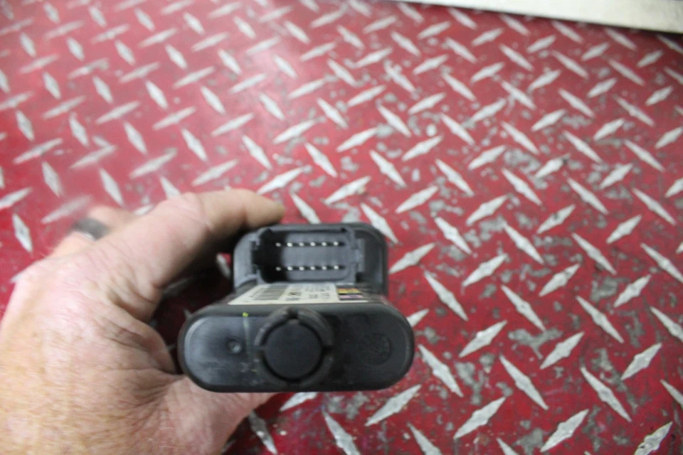 2003 HARLEY VROD V-ROD VRSCA OEM TSM TURN SIGNAL MODULE NONE SEC 68922-00B VR27 - Image 4 of 4