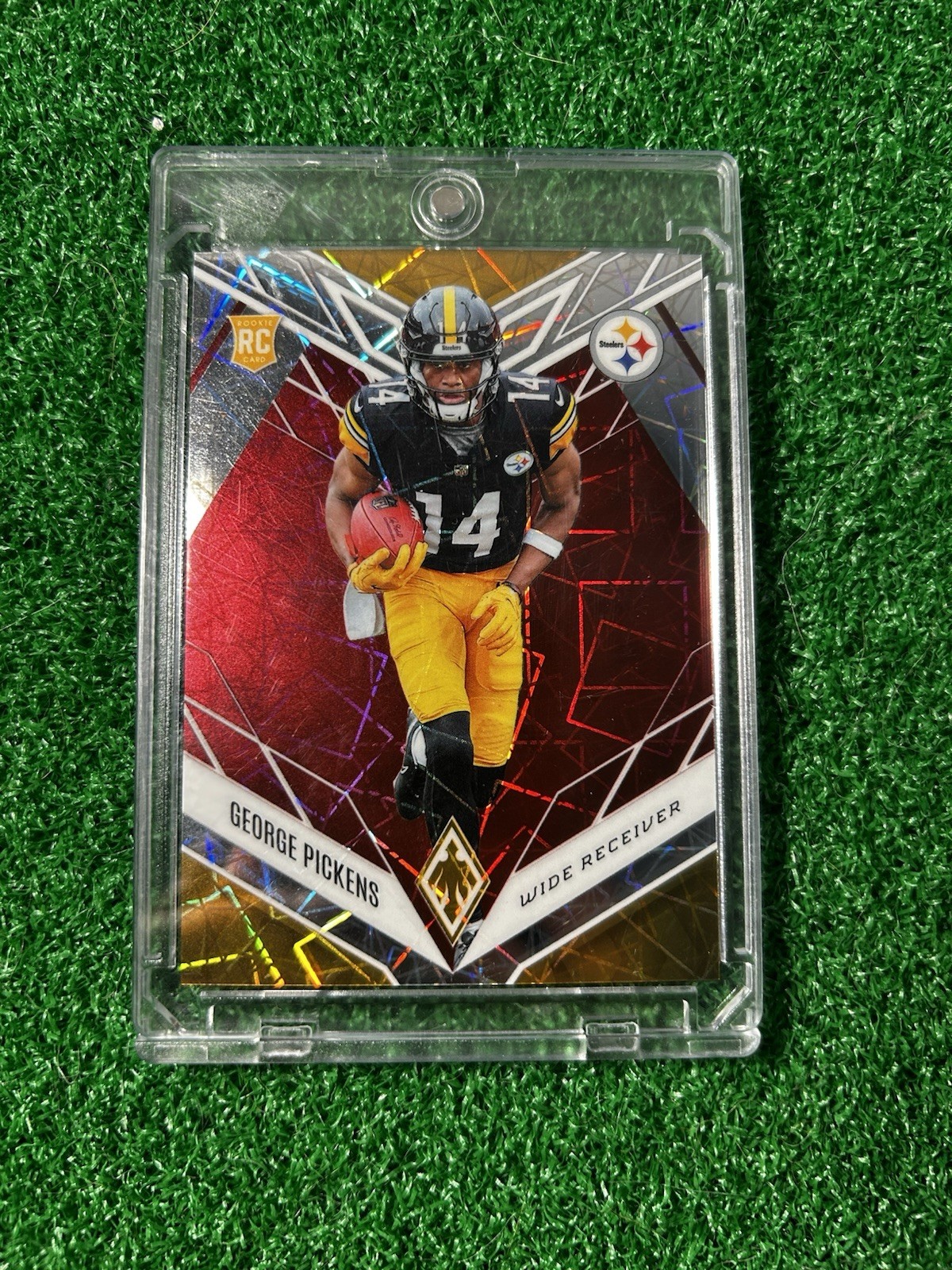 2022 Panini Phoenix - Rookies George Pickens #123 Red Lazer /150 (RC)