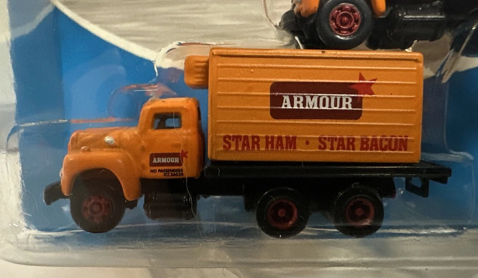 Mini Metals N Scale Armour Star IH R-190 Reefer Trucks #50261 - Image 3 of 4