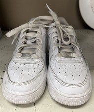 Youth Triple White Nike Air Force 1 Size US 6Y FV5951-111
