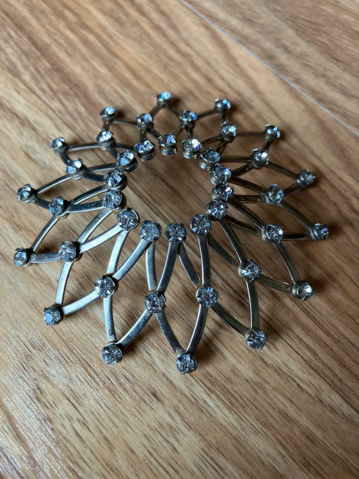 Soporte para moño cola de caballo de metal tono plateado estrás moño moño moño vintage de moño de moño de moño de moño de moño de moño Foto 2 de 4