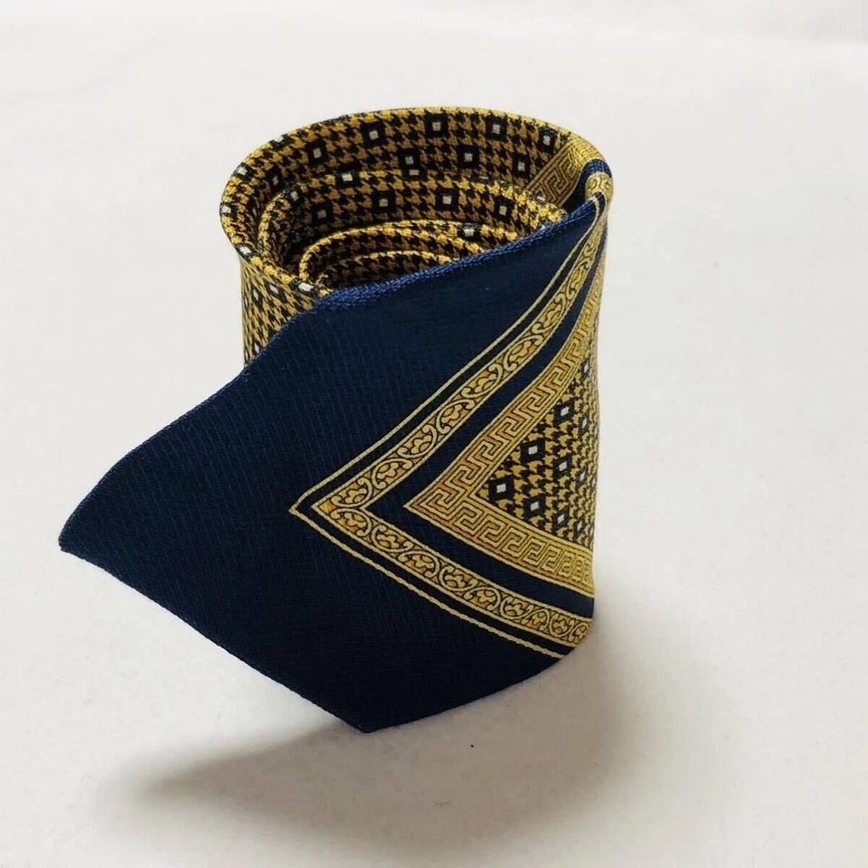 Excelente Estado GIANNI VERSACE Corbata Cuadrada Pata de Gallo Meandro Griego 100 Seda Foto 3 de 4