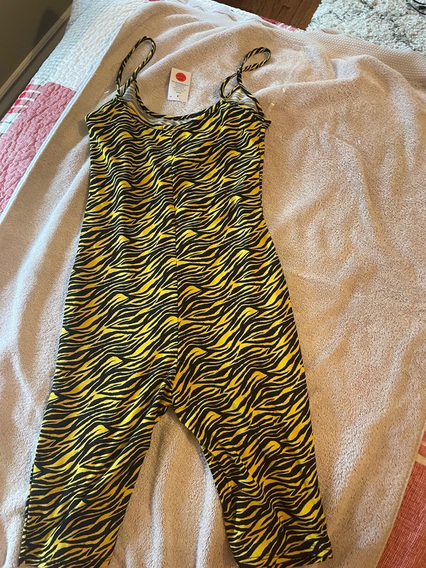 BRAND NEW ANIMAL PRINT SHORT LEOTARD Tight Sz M