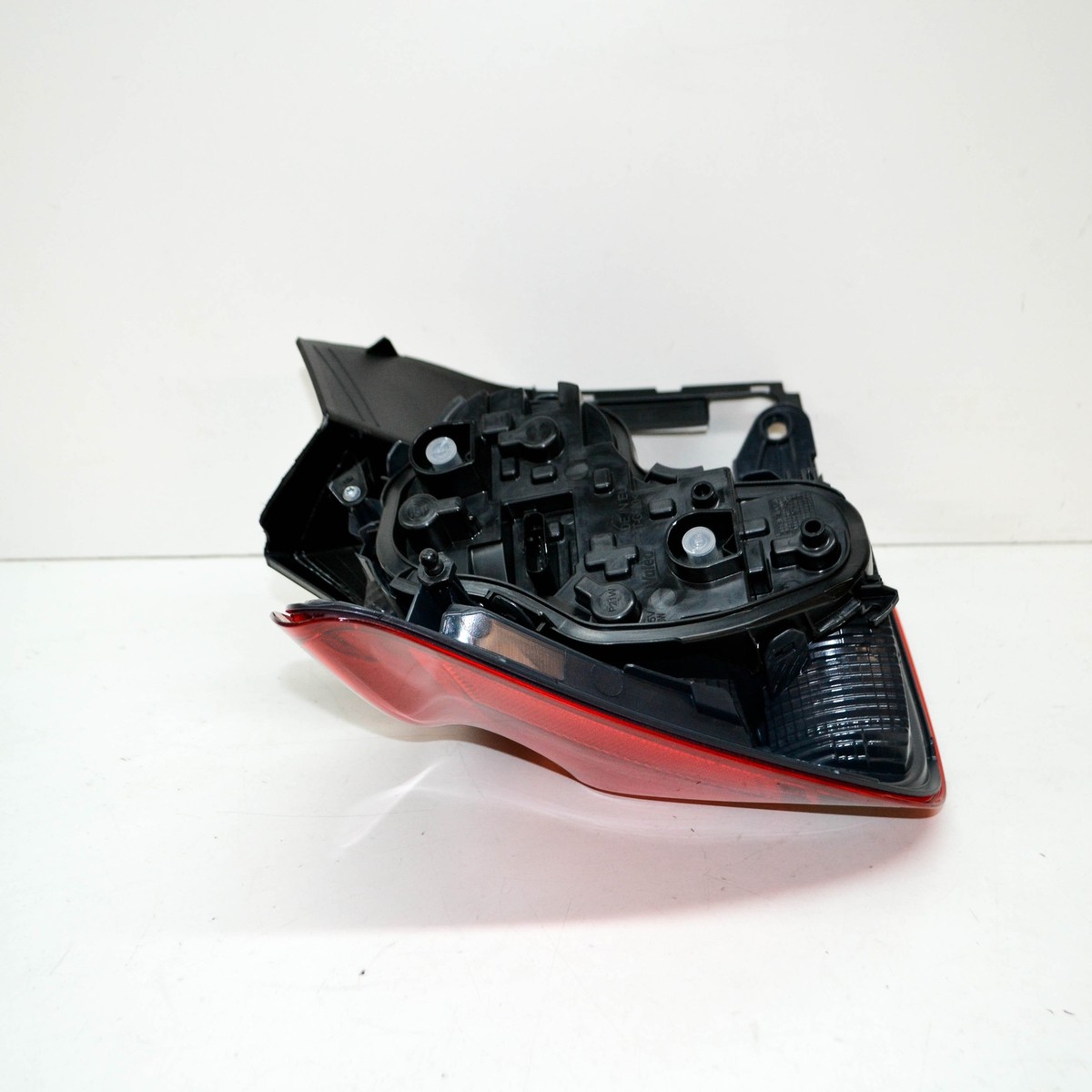  前期 LED F20 テールライト 63.21 7 241 544-12 s-l1200.jpg