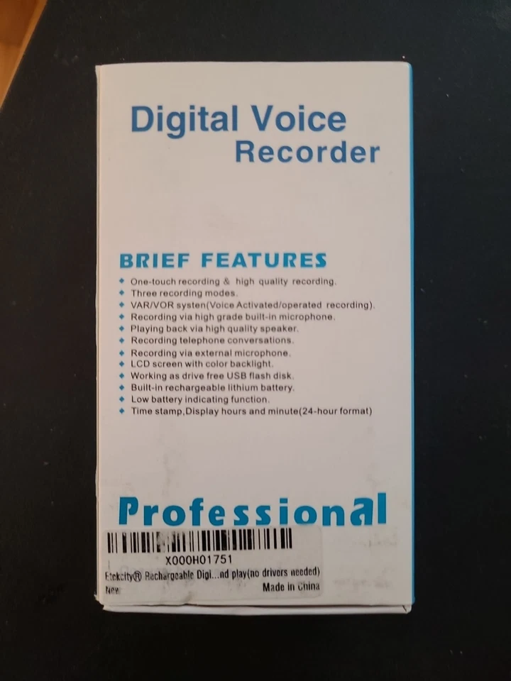 S210Digital Voice Recorder 4GB USB With Earphones  - Image 2 of 4