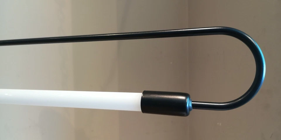 Neonröhre Hängeleuchte  Bauhaus Minimalismus LED Linienleuchte Funktionalismus - Bild 4 von 4