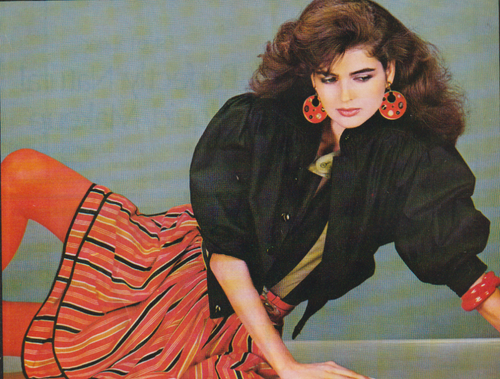 1982 Sexy Lady Long Legs Print Ad Poster Advertisement Valentino