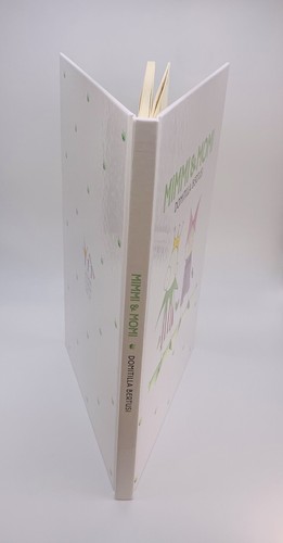 Mimmi & Momi by Domitilla Bertusi, 2010 Italian Hardcover Picture Book - Used - Picture 4 of 15